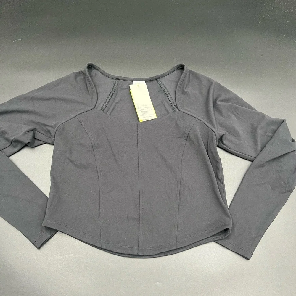 All in Motion Womens Everyday Soft LS‎ Crop Tee Black Sweetheart Neck M NWT